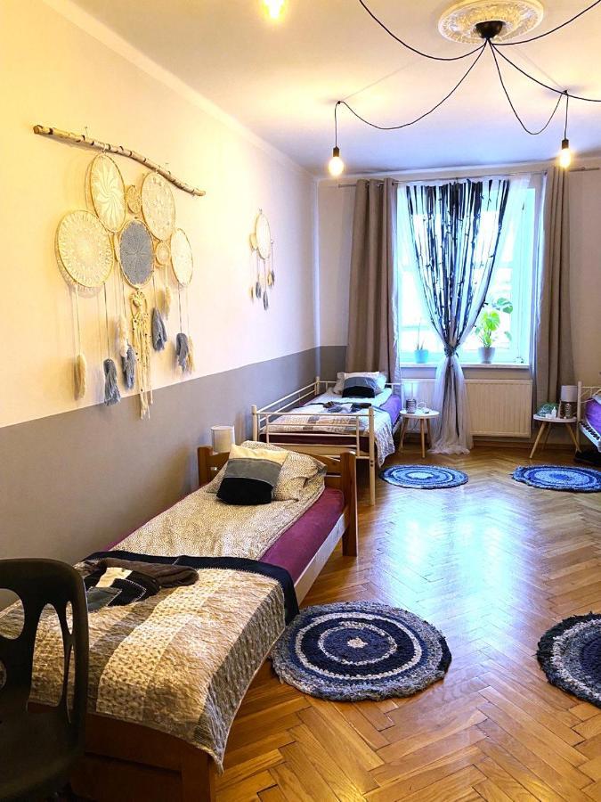 Lares And Penates Apartamento Cracovia Exterior foto